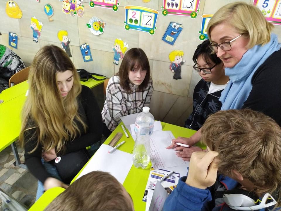 Викладачі кафедри підприємництва і торгівлі долучились до заходу “МЕТРОШКОЛА” та провели тренінг для школярів “Молодіжний Бізнес-Старт: Від Ідеї до Підприємства”! ?